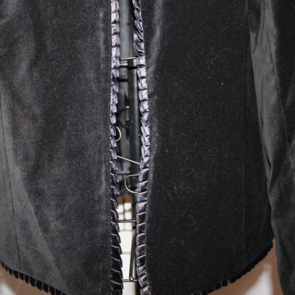 JG Hook Black Velvet Blazer Vintage Jacket with Satin Trim Sz 10 Long Sleeve - Picture 7 of 8